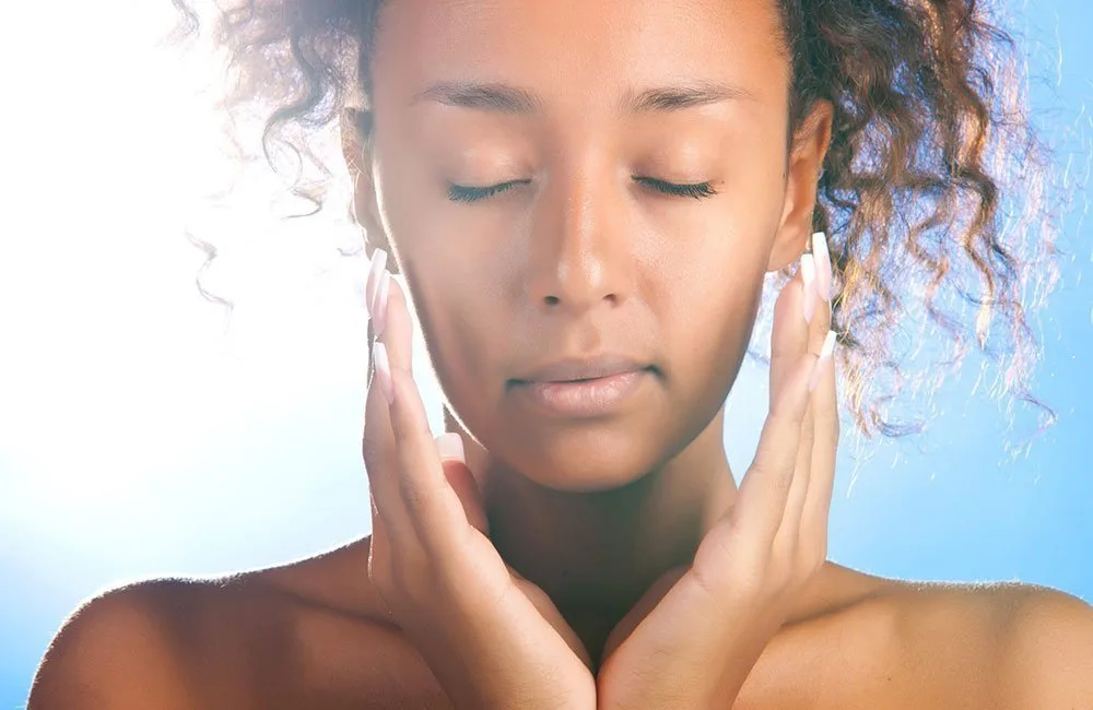 blog-centros-carmen-sarmiento-peeling-de-fenol Consigue el rejuvenecimiento facial que deseas gracias al peeling de fenol en el Centro Médico Estético Carmen Sarmiento de Sevilla. Llámanos 955 546 020.