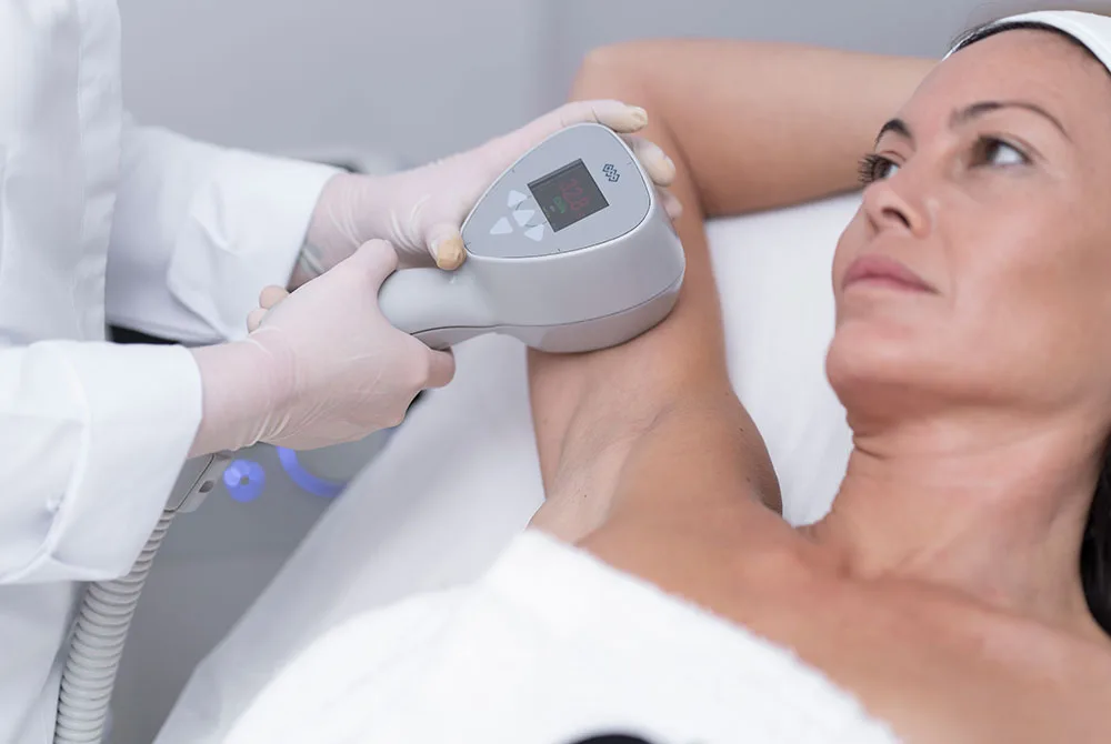 Combate los brazos flácidos sin cirugía, con Exilis Elite Combate los brazos flácidos sin cirugía, con Exilis Elite