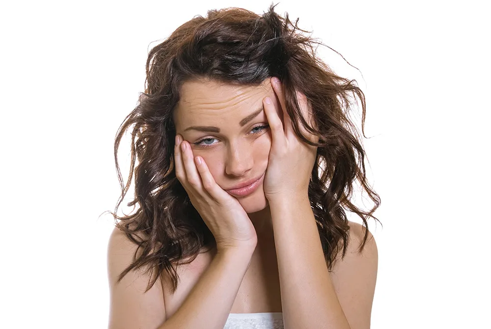 Causas de las ojeras hundidas: dormir mal